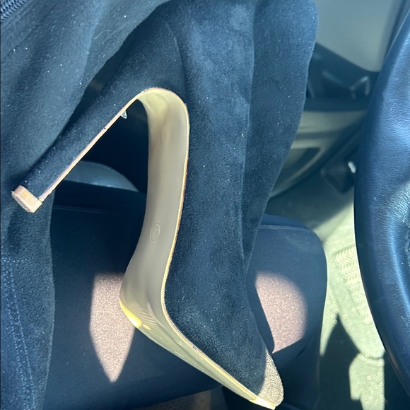 Shoes - Elegant Black Stiletto Heels